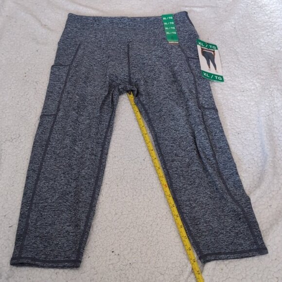 XL Kirkland Signature Brushed Capris Pants - Picture 2 of 10